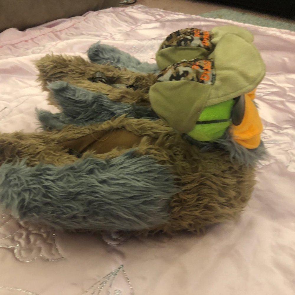 Brand New Disney Donald Duck faux fur slipper